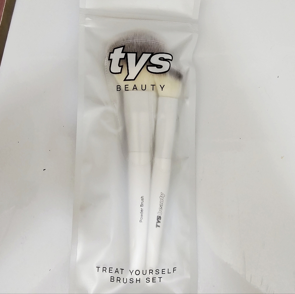 🌞 5 For $25 Treat Yourself Beauty TYS BEAUTY 2 Brush Set